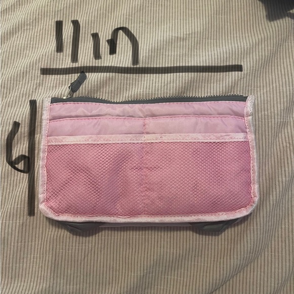 Make up bag - Picture 2 of 3